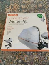 KIT DE INVIERNO STOKKE Xplory capucha blanca con borde desmontable de piel de oveja segunda mano  Embacar hacia Argentina