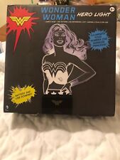 Paladone DC Comics WOMAN MARAVILLA Superhéroe Luz nocturna USB Batería Caja Abierta segunda mano  Embacar hacia Mexico