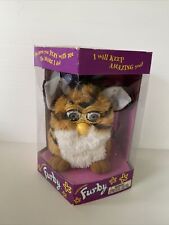 Furby 70-800 Tiger Electronics 1998 caja original vintage con etiqueta oscilante segunda mano  Embacar hacia Argentina