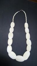 New 18" White Flat Beads Necklace, hook clasp w/warranty segunda mano  Embacar hacia Argentina