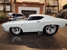 Usado, 69 Chevelle SS Pearl White com listras pretas fundido 1:18 Muscle Machines carro  comprar usado  Enviando para Brazil