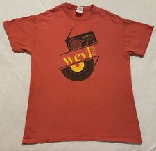 Camiseta WEVL FM 89.9 Memphis Radio Station M toca-discos LP retrô “On The Air” comprar usado  Enviando para Brazil