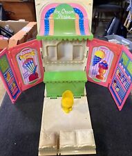 MUÑECA KENNER PARKER TOYS DE COLECCIÓN 1987 REFRIGERADOR PLEGABLE HELADERÍA  segunda mano  Embacar hacia Argentina