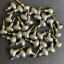 Knobs handles pulls for sale  San Clemente