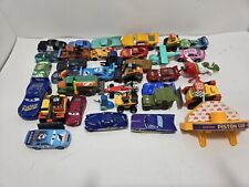 Lote de 36 juguetes de autos diecast de Disney Pixar raros, usado segunda mano  Embacar hacia Argentina