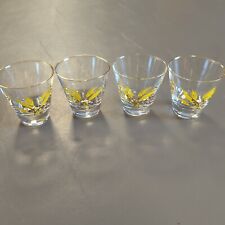 4 copos curtos vintage com aro dourado e decalque de grama de trigo. 2,75 pol de altura, usado comprar usado  Enviando para Brazil