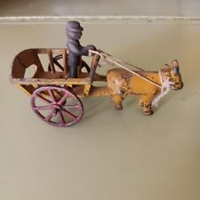 Antigo ORIGINAL Brinquedo de Ferro Fundido Antigo Carrinho de Fazenda Desenhado por Boi/Vagão com Fazendeiro comprar usado  Enviando para Brazil