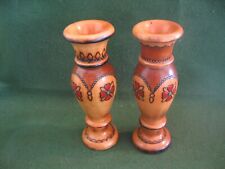 Dos jarrones vintage de madera torneados a mano con decoración de flores - Candelabros segunda mano  Embacar hacia Mexico