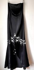 Vestido de formatura Niki Lucas tamanho 8 preto cetim sereia bordado longo formal comprar usado  Enviando para Brazil