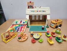 Vintage Fisher Price Little People School House com Ônibus Escolar, Playground,... comprar usado  Enviando para Brazil