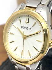 Reloj para mujer Bulova 98L277 esfera blanca Sutton cuarzo 2 tonos acero inoxidable 28 mm segunda mano  Embacar hacia Argentina