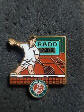 Pins pin badge d'occasion  Cergy