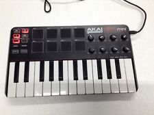 Mini controlador de teclado AKAI Professional MPK. 25 llaves. segunda mano  Embacar hacia Argentina