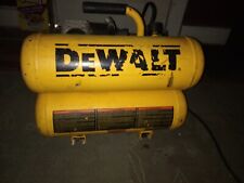 Compresor de aire eléctrico DEWALT D55153 1,1 HP 4 galones amarillo/negro 80 Hz tipo 3  segunda mano  Embacar hacia Mexico