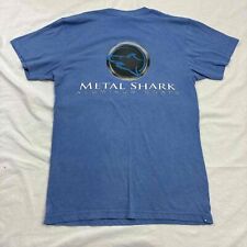 Camiseta unissex azul manga curta estampa gráfica pequena Metal Shark alumínio barcos comprar usado  Enviando para Brazil