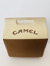Vintage Camel Igloo Cooler Tan & Brown 14"×16" Botão Slide Top comprar usado  Enviando para Brazil