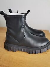 Zara girls boots for sale  READING