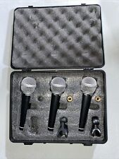Paquete de 3 micrófonos de mano cardioides vocales dinámicos Samson R21 + clips de micrófono + estuche segunda mano  Embacar hacia Argentina