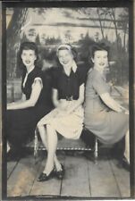 Fotografia de três senhoras década de 1940 vintage muito jovem sorridente 3 x 4 3/8 comprar usado  Enviando para Brazil