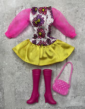 Adorable! Lote de Vestido, Botas y Cartera Pink Daisies #D01 Marca Barbie segunda mano  Embacar hacia Argentina