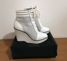 Sneakers donna con usato  Italia