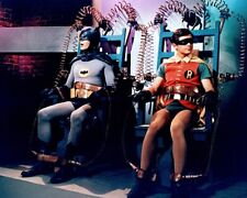 Batman e Robin amarrado a cadeira elétrica série de TV dos anos 1960 foto colorida 8x10 comprar usado  Enviando para Brazil