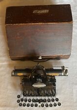 Máquina de escrever antiga Lookingensderfer nº 5 com estojo de madeira COMO ESTÁ comprar usado  Enviando para Brazil