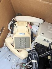 Caja de teléfonos y cables fijos vintage y usados segunda mano  Embacar hacia Argentina
