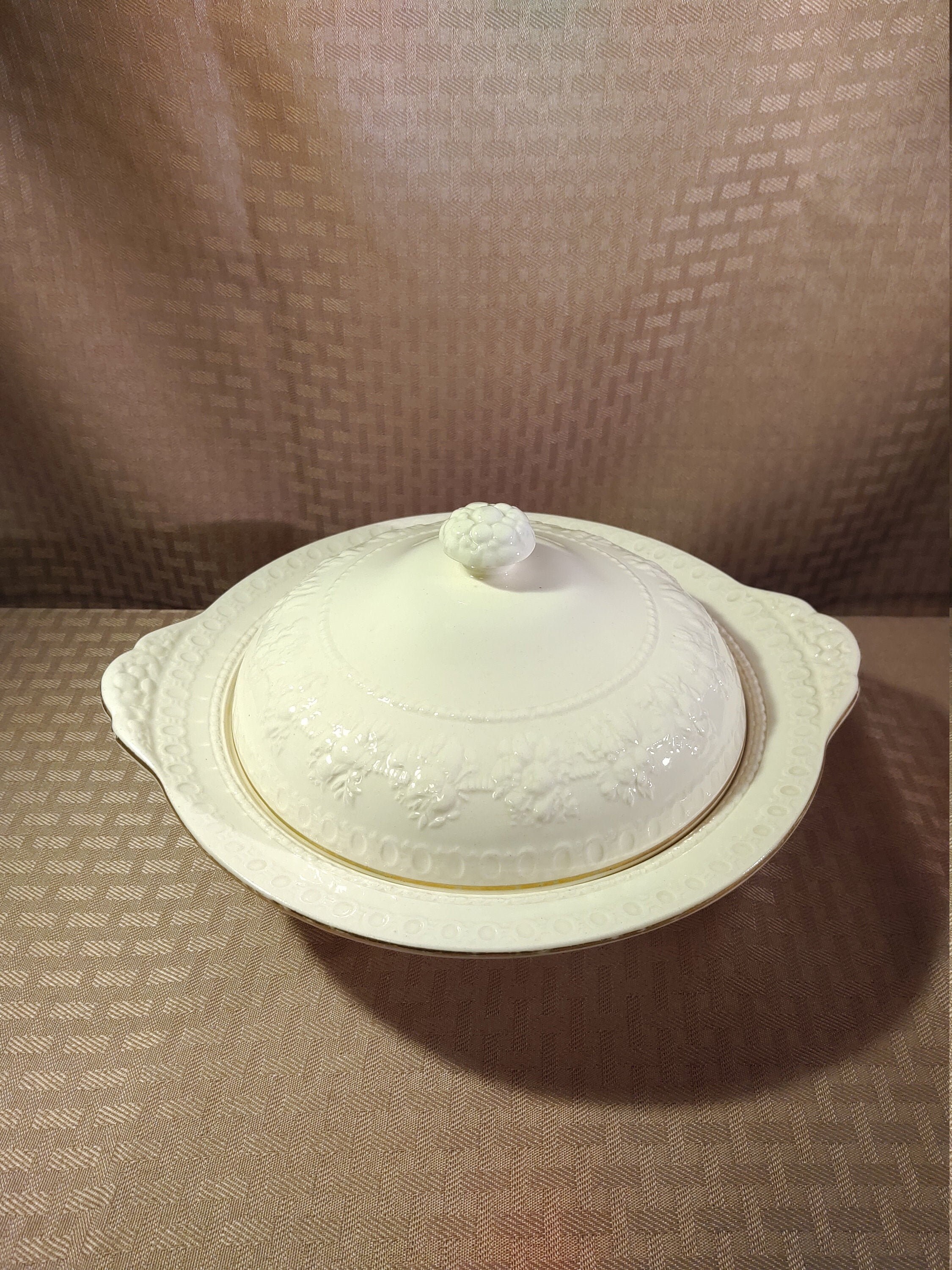Wedgwood wellesley round for sale  