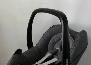 Używany, baza maxi cosi FAMILYFIX 2 nosidełko maxi cosi pebble o-13 kg na sprzedaż  Wrocław