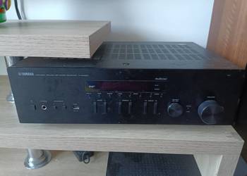 Używany, Amplituner Yamaha R-N402D 2.0 czarny na sprzedaż  Warszawa
