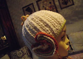 Używany, BIAŁA AUTORSKA CZAPKA  PILOTKA - FREEFORM CROCHET na sprzedaż  Piła