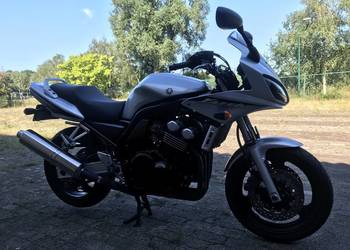 Używany, Yamaha FZS 600 Fazer na sprzedaż  Tarnogród