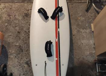 Używany, Deska surfingowa surfing kitesurfing Vision biała strapy na sprzedaż  Kołobrzeg