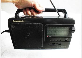 Przenośne małe radio Panasonic GX500 4-pasmowy odbiornik na sprzedaż  Żary