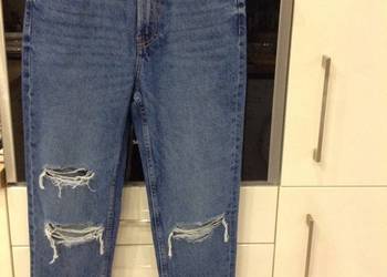 Używany, Spodnie Jeans Damskie BERSHKA rozm S MOM Dziury na sprzedaż  Nowa Sól