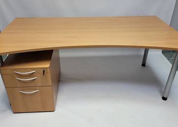 Zestaw mebli Werndl (biurko 180x100 +kontener) dost. 30 kpl. na sprzedaż  Poznań