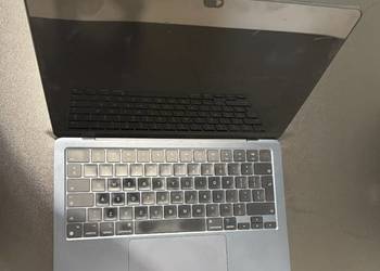 MacBook Air 13.6, M2, 8gb RAM, 256 gb ssd, używany na sprzedaż  Wieluń