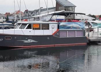 Używany, Uwaga! dom na wodzie łódź motorowa typu hauseboat 2 silniki na sprzedaż  Mikołajki