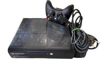 Używany, Konsola Xbox 360 E 500GB + Kontroler + Zasilacz na sprzedaż  Elbląg