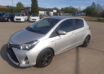 Toyota Yaris 1.5 hybryda automat na sprzedaż  Rzeszów