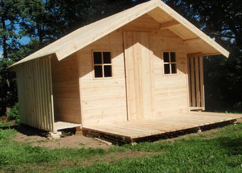 Domek drewniany 4m x 2,5m (taras oraz 2 drewutnie) na sprzedaż  Gowidlino