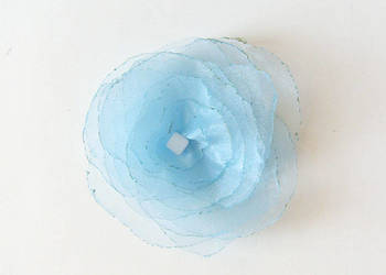 niebieski kwiatek ozdoba do sukienki,broszka z organzy kwiat na sprzedaż  Kielce