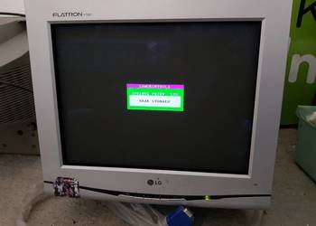 Używany, Monitor Flatron do komputera z przewodem  vga na sprzedaż  Łagów