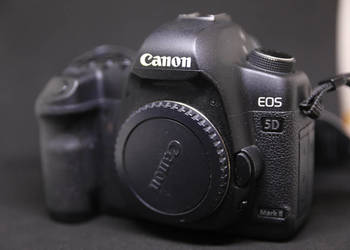 Canon 5D mk II (34 tyś przebiegu), używany na sprzedaż  Kielce