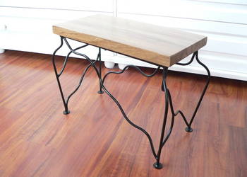 Taboret, krzesełko wykonane ręcznie z metalu i drewna orzech, używany na sprzedaż  Słomniki