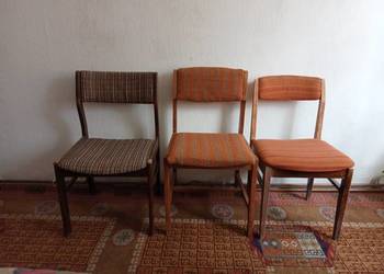 Krzesła z litego drewna tapicerowane lata PRL., używany na sprzedaż  Opole