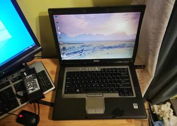 Dell Latitude D830 T7300 2 Ghz 300 GB GMA X3100 4GB DDR2 na sprzedaż  Zbaków Górny