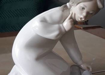 Figurka porcelanowa Lladro &quot;dziewczyna z bucikami&quot; Hiszpania, używany na sprzedaż  Janów Lubelski