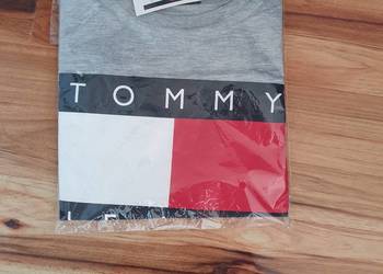 Używany, Koszulka T-shirt Tommy Hilfiger na sprzedaż  Wola Luborzycka